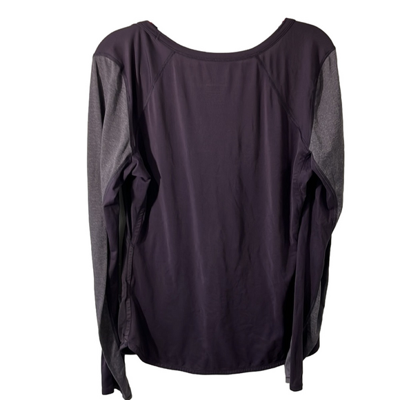The North face Motivation long sleeved tee shirt - Picture 3 of 8